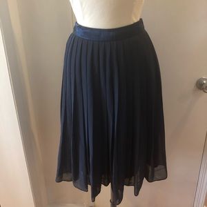 H&M Navy Full Pleated Midi Skirt - Size 6